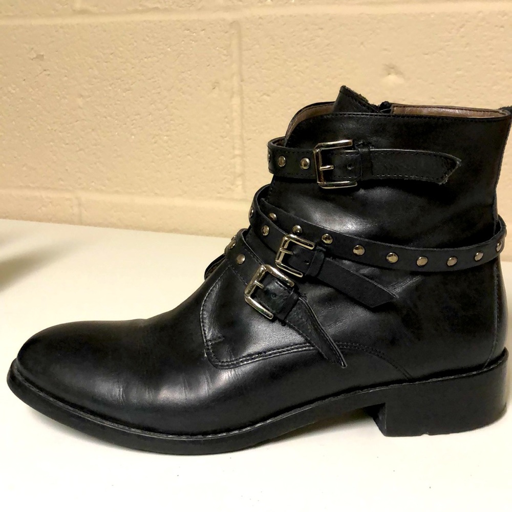 Size 8-1/2 made in Italy black booties
